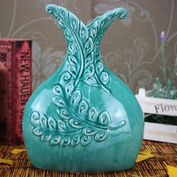 玉釉生輝，菊韻悠然 歐式簡約風立體菊花小口花瓶的工藝美學